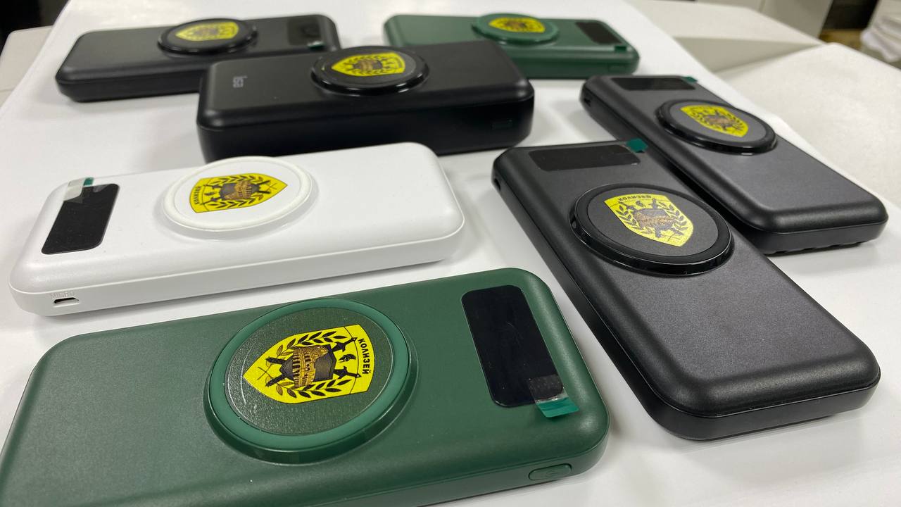 Power Bank с логотипом компании